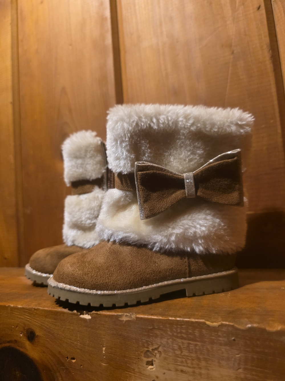 Girls Faux-Fur Bow Winter Boots - Tan